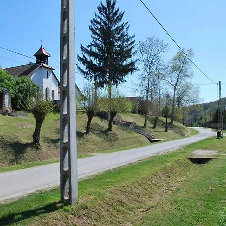 Kisberenyi Menedek Vendeghazak Ferienhaus
